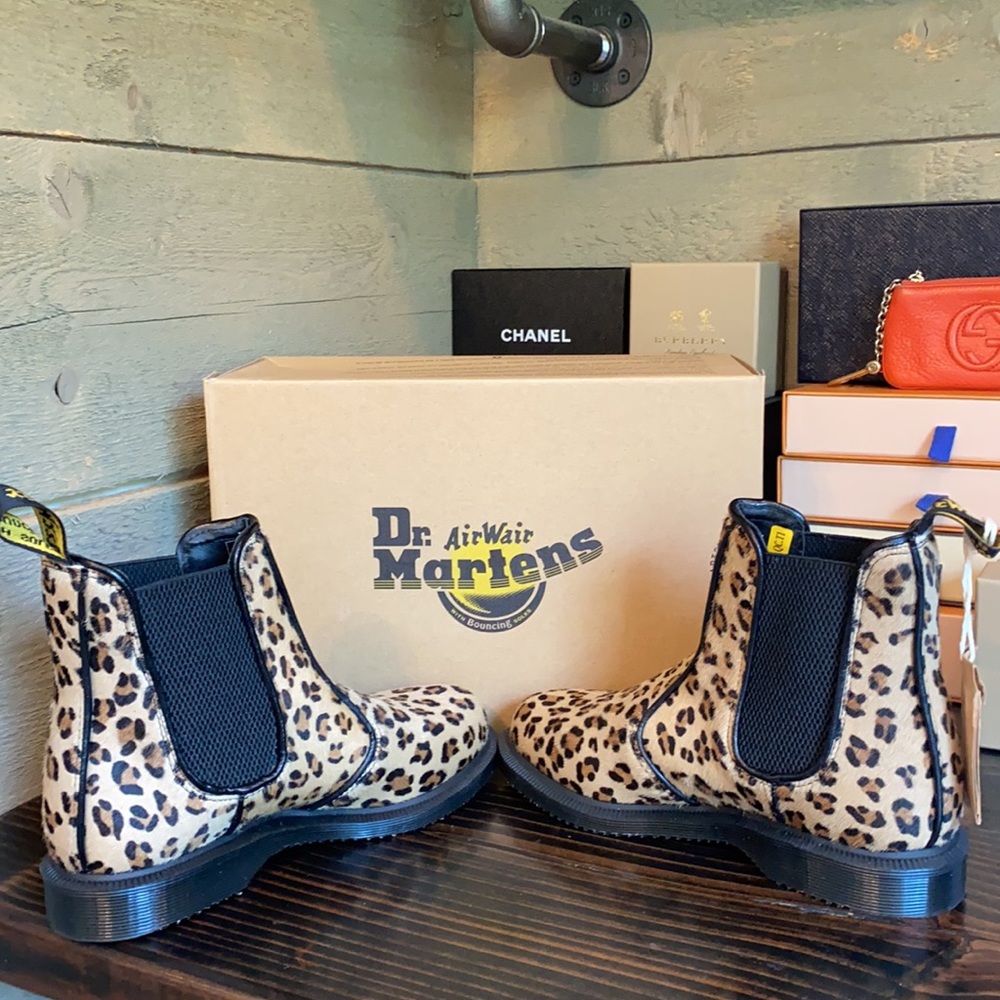 NWT Dr Martens Chelsea Boots In Flora Leopard - Picture 14 of 17